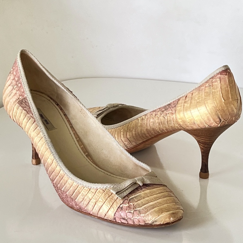 Miu Miu by Prada Gold Pink Iridescent Ombre Python Leather Bow Pumps